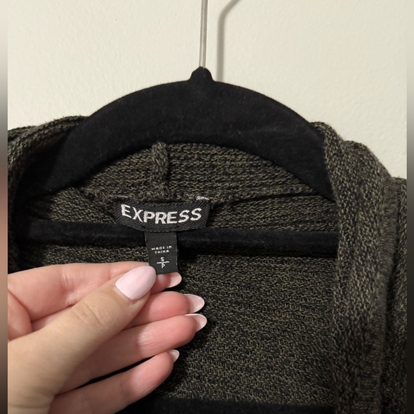 Express Cardigan - Picture 2 of 5